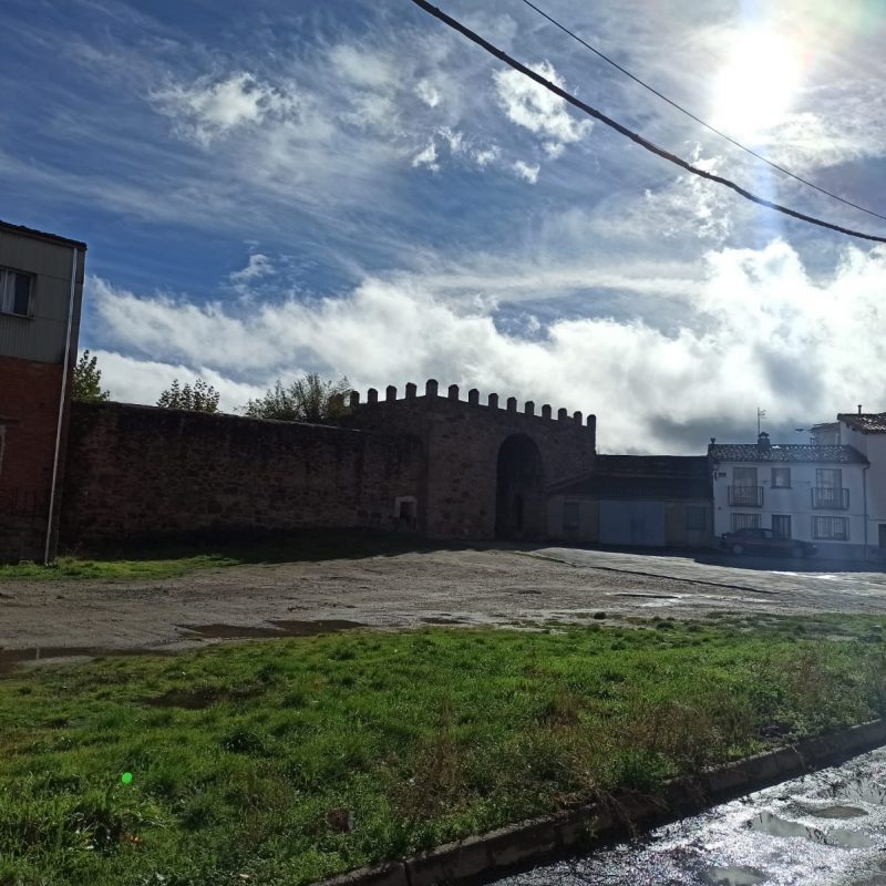 Venta de solar urbano en la Puerta del Ahorcado (Barco de Ávila)