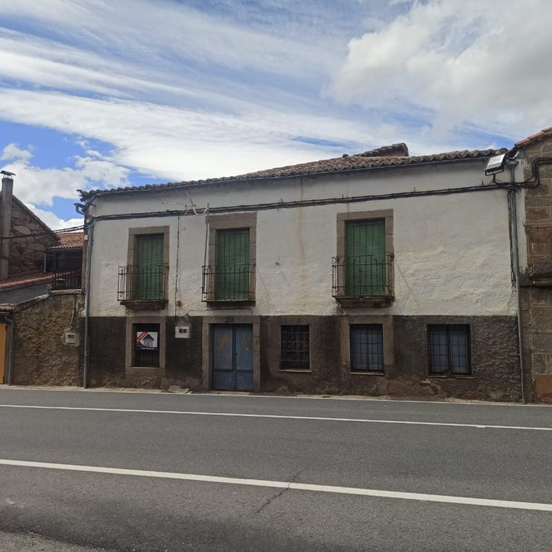Venta de casa y solar urbano en La Aldehuela