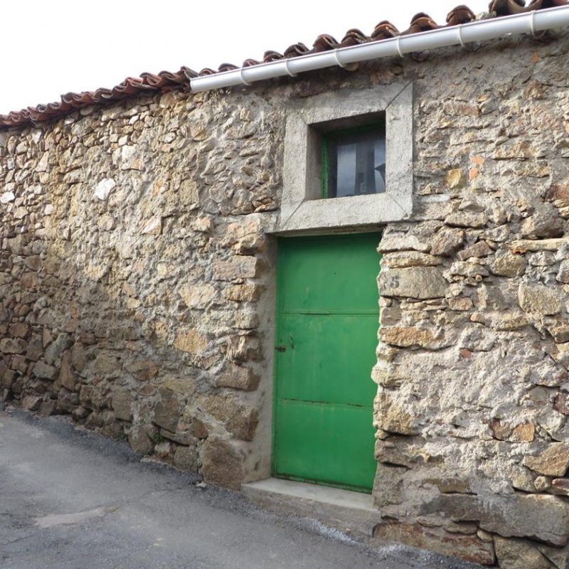 Se vende casa para rehabilitar en Ortigosa de Tormes - Navalperal de Tormes
