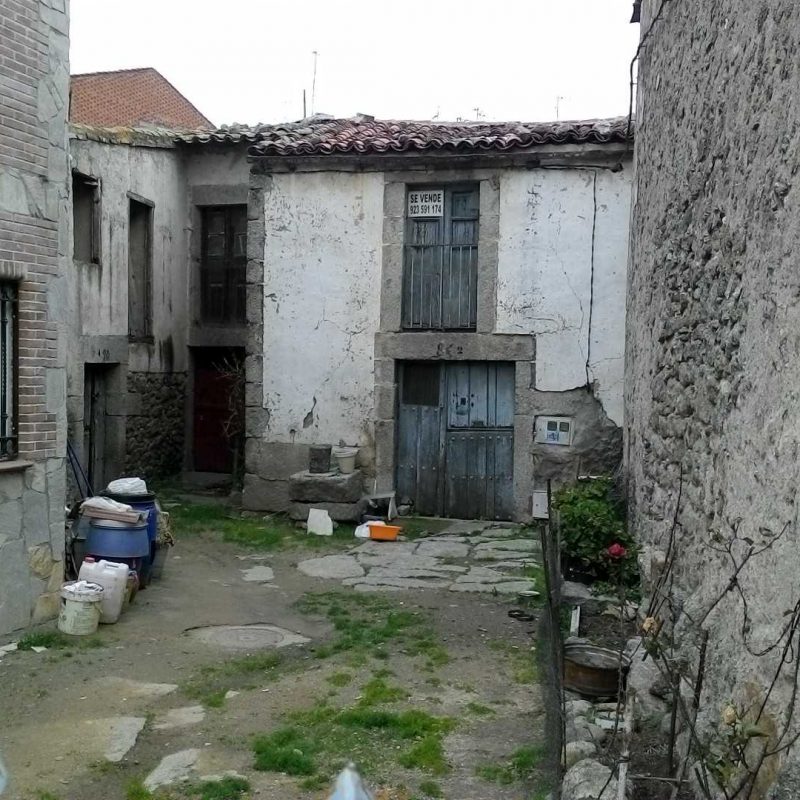 Venta de vivienda para reformar en Sanchotello (Salamanca)