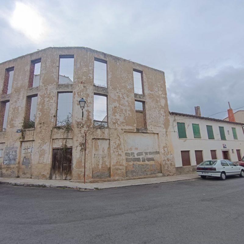 Se vende inmueble de uso mixto en el casco urbano de El Barco de Ávila (Ávila)