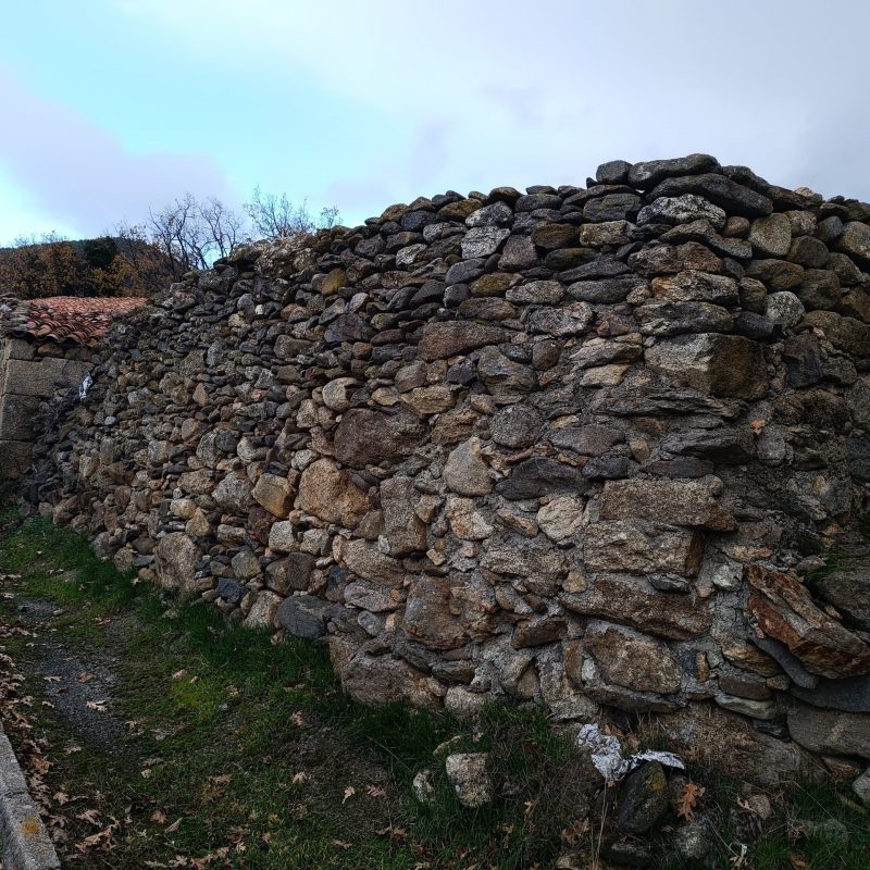 Suelo sin edificar en Navalonguilla (Ávila)
