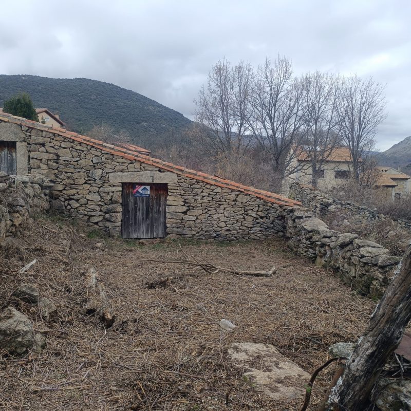 Venta de suelo urbano en La Angostura (Ávila)