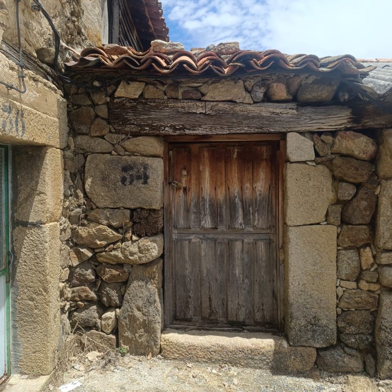 Venta de cuadra en La Aldehuela (Ávila)