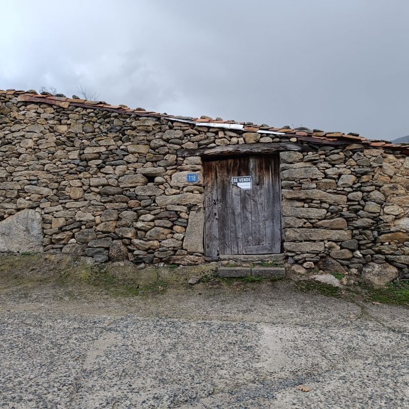 Venta de suelo urbano en Navalonguilla (Ávila)