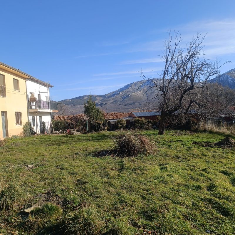 Se vende suelo urbano en Navalguijo (Ávila)