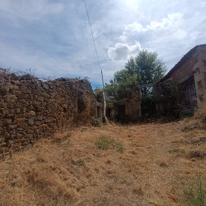 Se vende suelo urbano en Casas de la Vega - El Losar del Barco (Ávila)