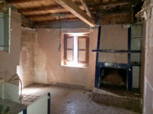 Casa con garaje y leñera para rehabilitar en Piedrahíta