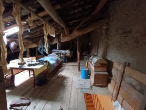 Vivienda con amplio terreno urbano en Navacepeda de Tormes