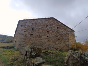 Casa independiente de piedra en Las Navas - La Aldehuela (Ávila)