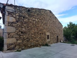 Almacén de piedra en Navatejares (Ávila)