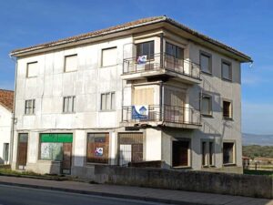 Edificio con terreno en el casco y término de Piedrahita (Ávila)