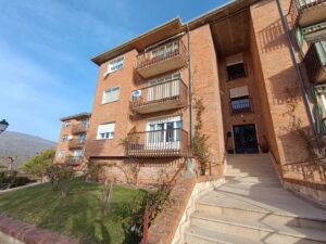 Piso con plaza de garaje y trastero en El Barco de Ávila