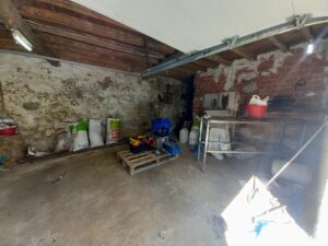 Casa con garaje y leñera para rehabilitar en Piedrahíta