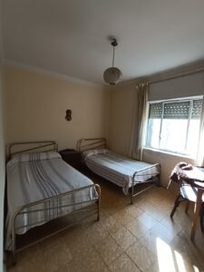 Edificio con terreno en el casco y término de Piedrahita (Ávila)