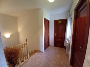 Casa familiar con patio en Amavida (Ávila)