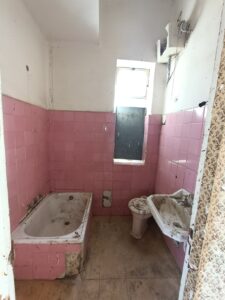 Edificio con terreno en el casco y término de Piedrahita (Ávila)