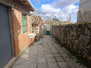 Casa familiar con patio en Amavida (Ávila)