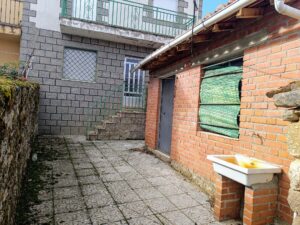 Casa familiar con patio en Amavida (Ávila)