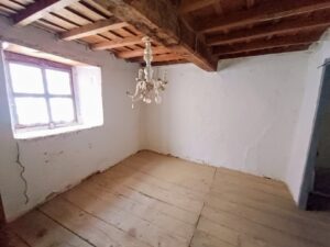 Vivienda de piedra en Navalonguilla (Ávila)