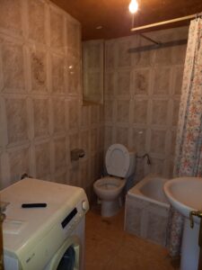 Vivienda con amplio terreno urbano en Navacepeda de Tormes