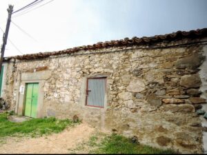 casa de pueblo con almacén en Gallegos de Solmirón (Salamanca)
