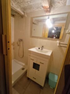 Casa de pueblo en La Angostura (Ávila)