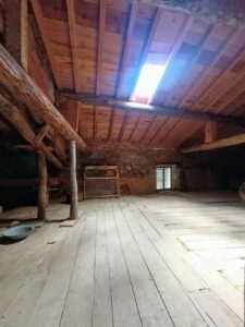 casa de pueblo con patio en El Hoyo – La Horcajada (Ávila)