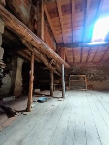 casa de pueblo con patio en El Hoyo – La Horcajada (Ávila)