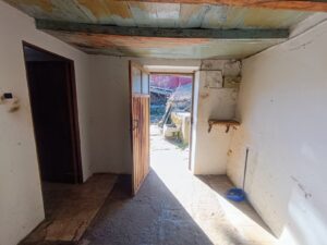 Casa de pueblo con amplio espacio exterior en Gallegos de Solmirón (Salamanca)