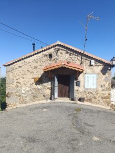 Casa rústica con leñera en Navaescurial (Ávila)