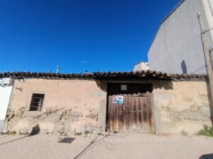 Casa de pueblo con terreno en Santa María del Berrocal (Ávila)