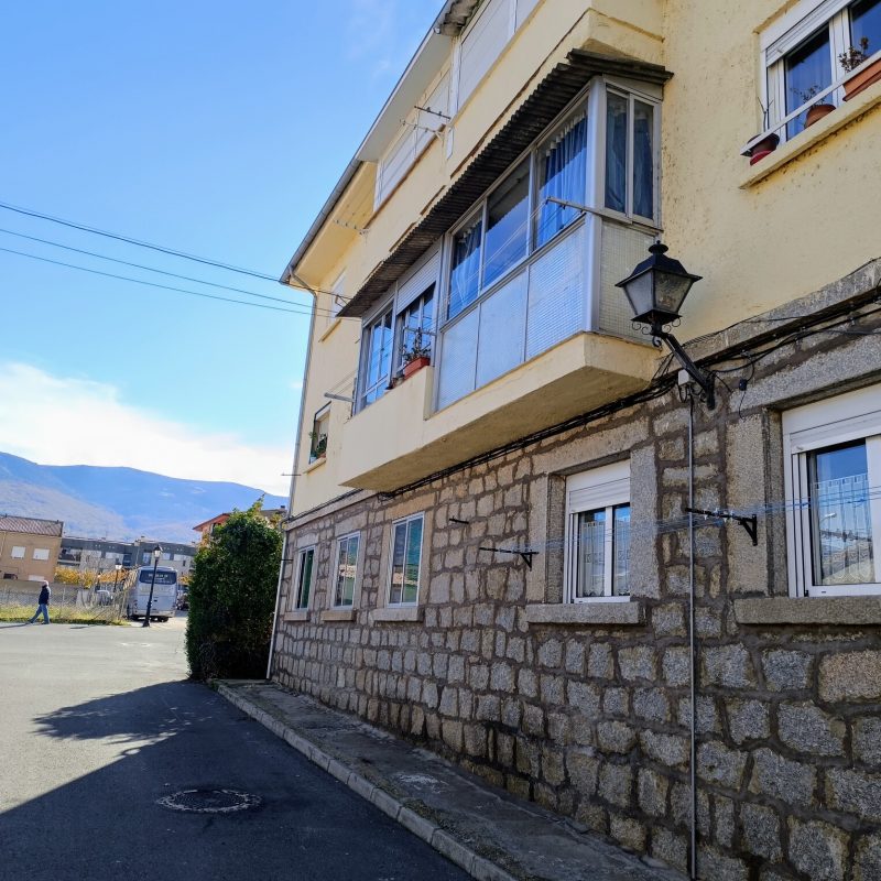 Piso exterior con 4 dormitorios en Piedrahita (Ávila)