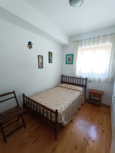 vivienda unifamiliar con patio, garaje y espectaculares vistas a la sierra en Tornavacas (Cáceres)