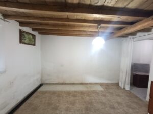 Casa de pueblo con patio en Aldeanueva de Santa Cruz (Ávila)