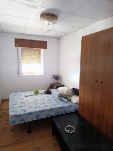 Casa de pueblo con patio en Navalmoro – La Carrera (Ávila)