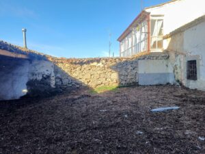 Casa de pueblo con terreno en Santa María del Berrocal (Ávila)