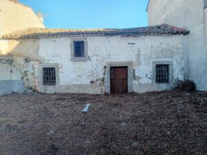 Casa de pueblo con terreno en Santa María del Berrocal (Ávila)