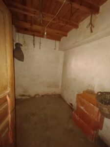 Casa de pueblo a reformar en Navalonguilla