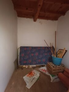 Casa de pueblo a reformar en Navalonguilla